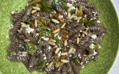 PASTA FIORI DI ZUCCA, RICOTTA E PINOLI