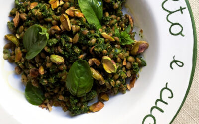 FARRO INTEGRALE CON PESTO DI CAVOLO NERO E PISTACCHI